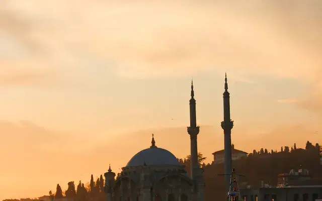 Bosphorus Dinner Cruise with Live Shows